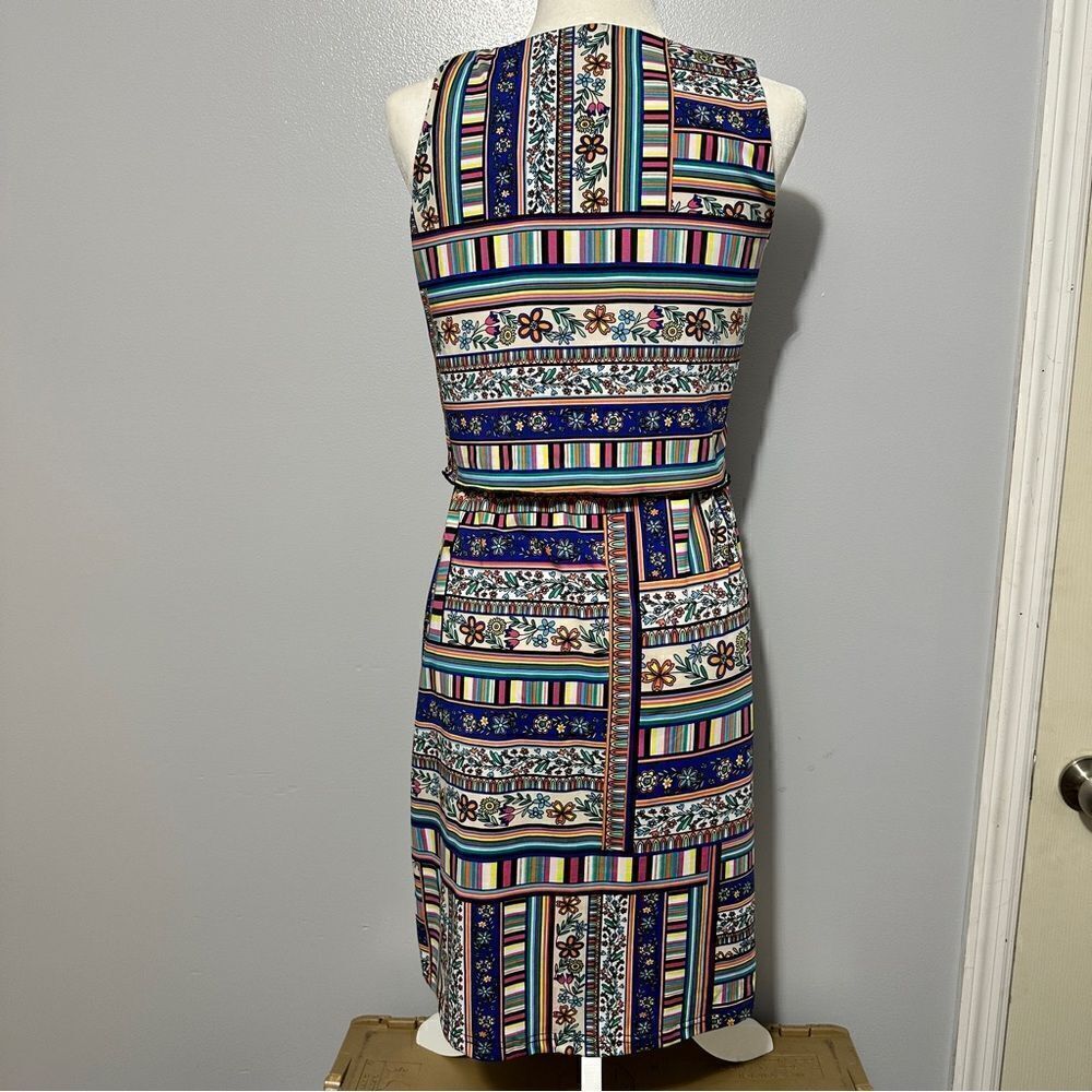 Nina Leonard Sleeveless Stretch Women's Blue Multi Flowers Abstract size S - Picture 3 of 7